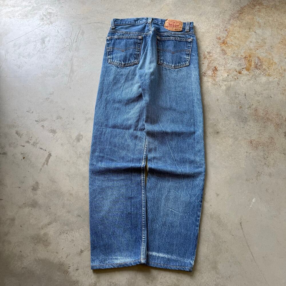 Vintage 90’s Levi’s 501 Straight Leg Faded Blue Jeans Size 28x30 Made in USA
